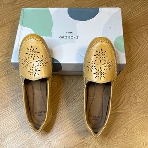 Earth Origins Size 9.5 Yellow Leather Women’s Freya Casual Flats